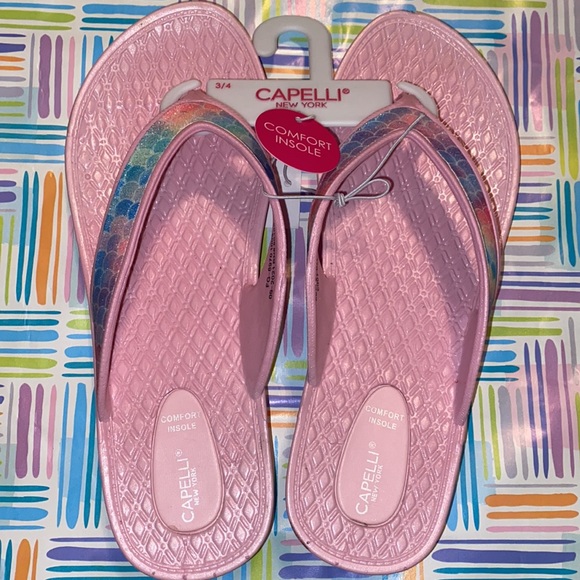 girls flip flops NWT Pink, nice soles, mermaid scales accents size 3/4 - Picture 8 of 16